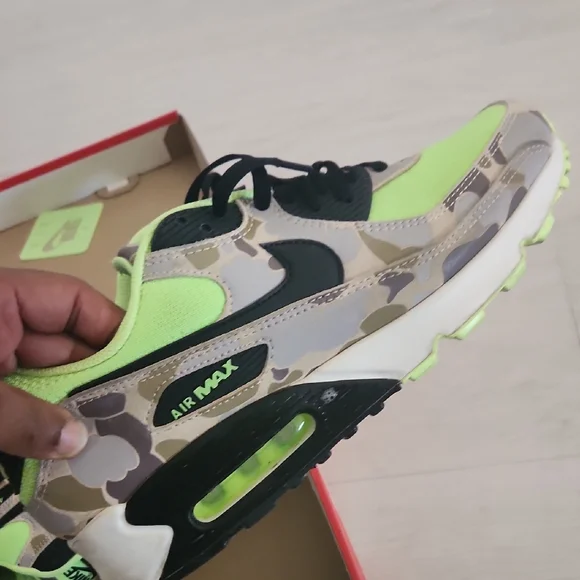 Nike Men' Air Max Camo Neon Green Sneakers - Picture 6 of 8